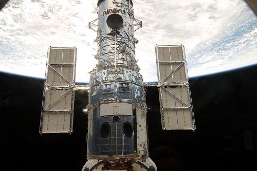 hubble-sts-125-eva-1-desk-1024