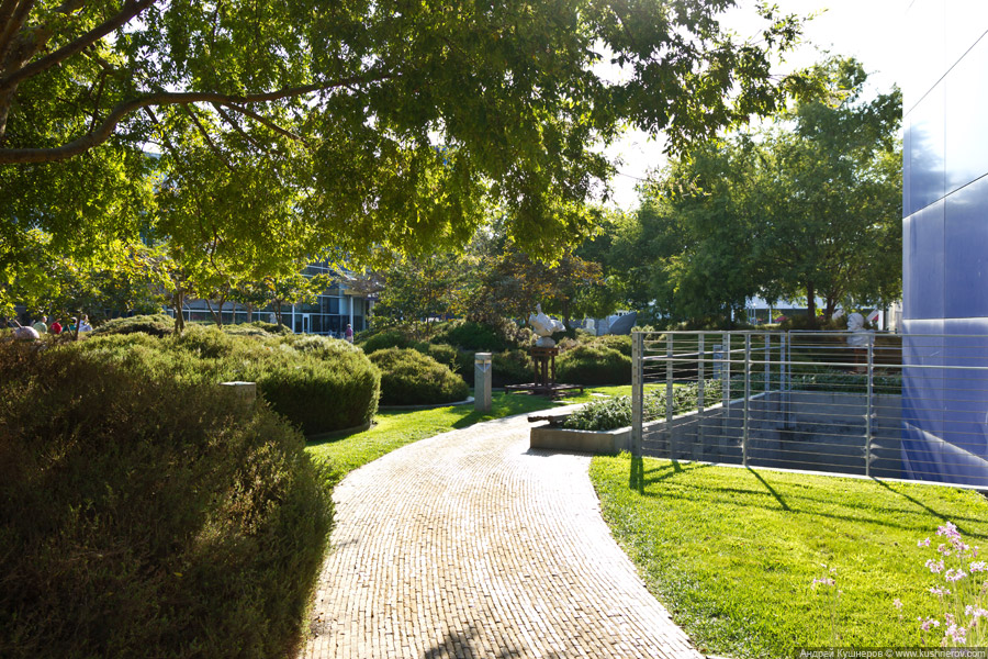 Googleplex - кампус Google в Mountain View, California