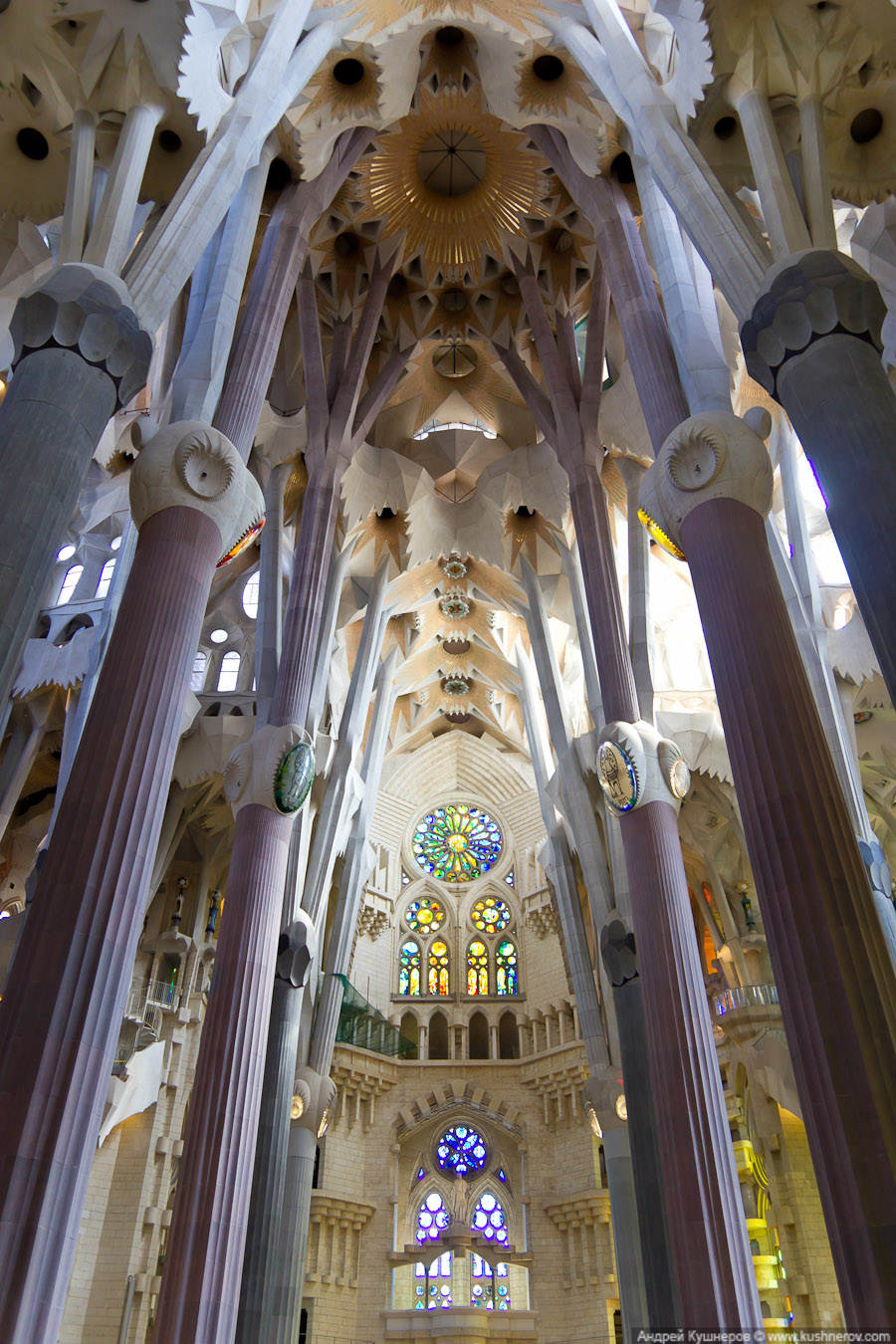 sagrada_familia_inside1